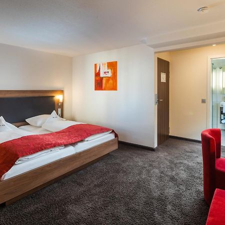 Hotel Schwanen Köngen Extérieur photo