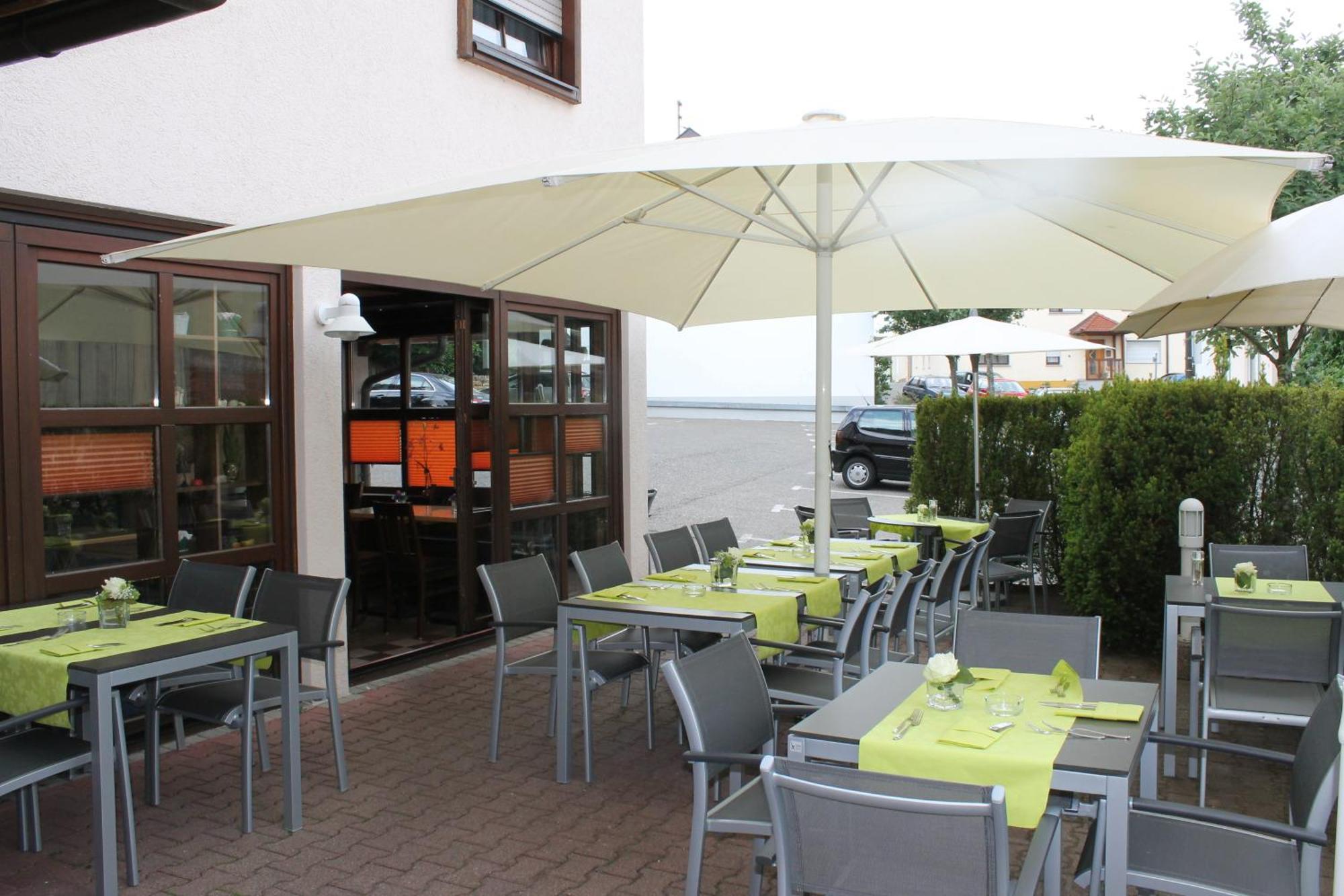 Hotel Schwanen Köngen Extérieur photo