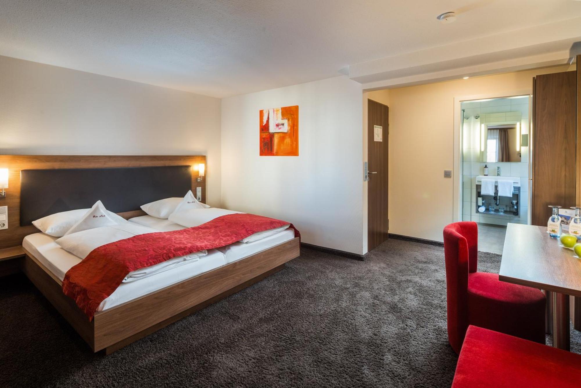 Hotel Schwanen Köngen Extérieur photo
