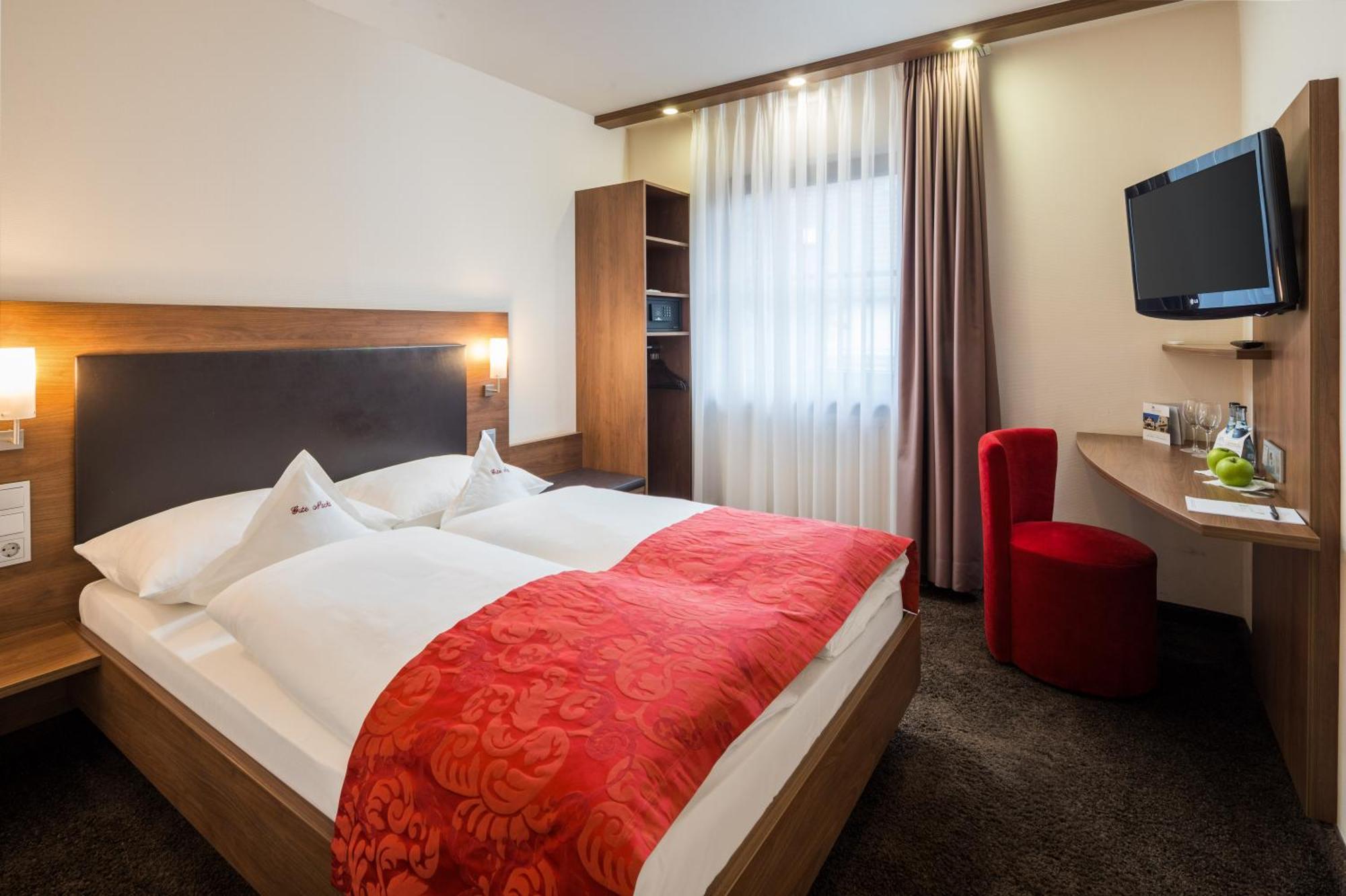 Hotel Schwanen Köngen Extérieur photo