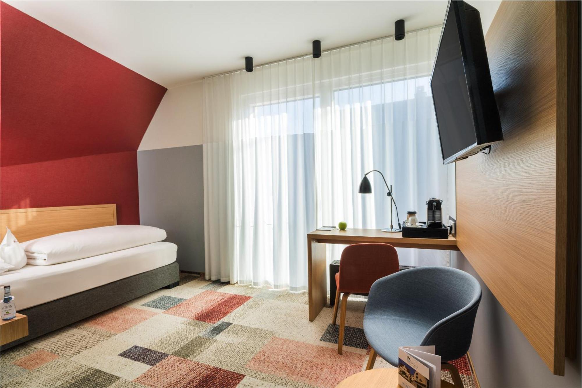 Hotel Schwanen Köngen Extérieur photo