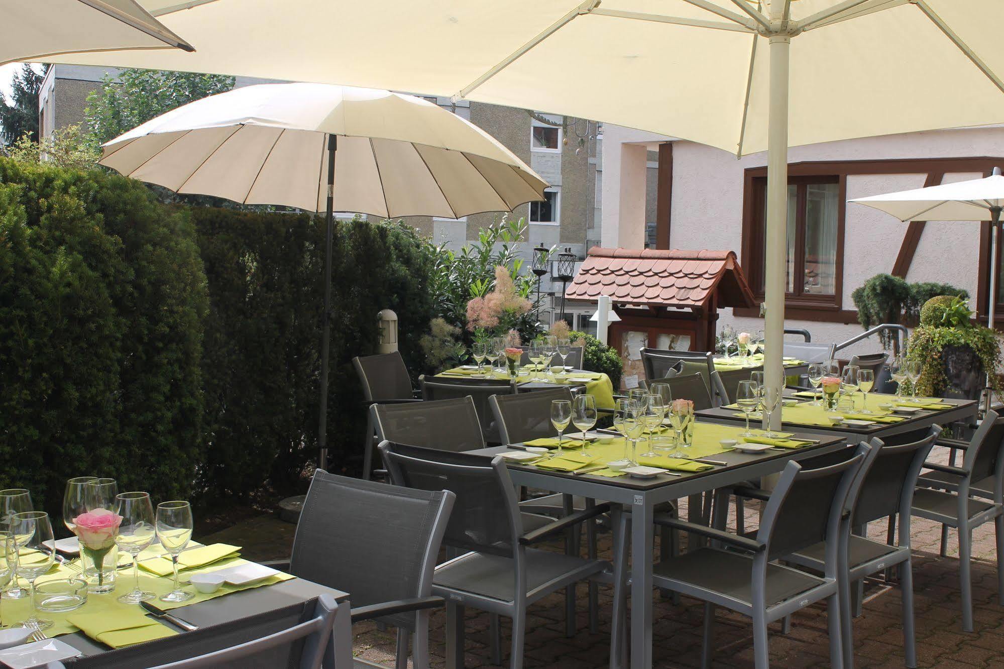Hotel Schwanen Köngen Extérieur photo